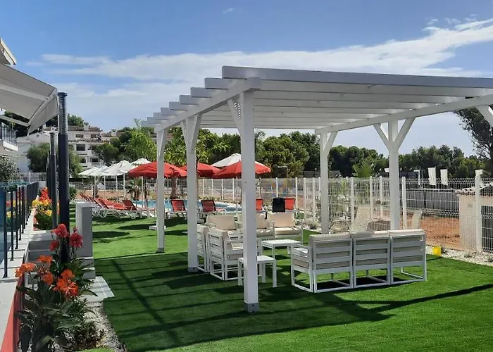 Azahar Beach Red Apartments & Spa